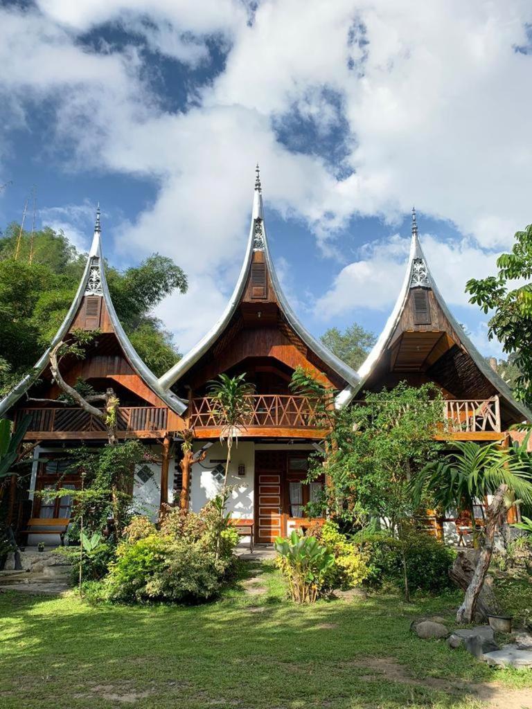 Canyon Jungle Stay Bukittinggi Exteriör bild
